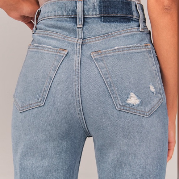 NEW!!! A&F Vintage Stretch Denim

Ultra High Rise 90s Straight Jean - Picture 7 of 7